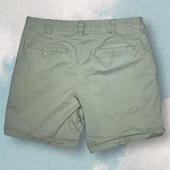 OLD NAVY green shorts - Picture 2 of 3